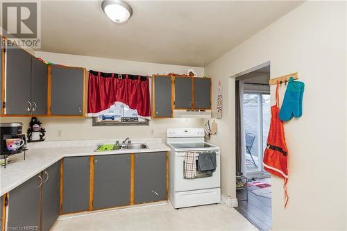 22 Dover Court, North Bay, ON - Indoor Photo Showing Kitchen