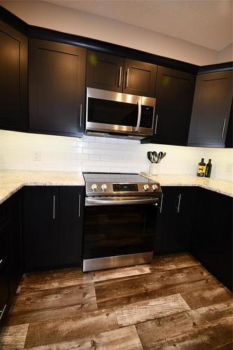 302 Clement Drive, Russell, MB - Indoor Photo Showing Kitchen