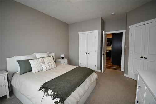 302 Clement Drive, Russell, MB - Indoor Photo Showing Bedroom