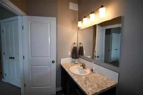 302 Clement Drive, Russell, MB - Indoor Photo Showing Bathroom