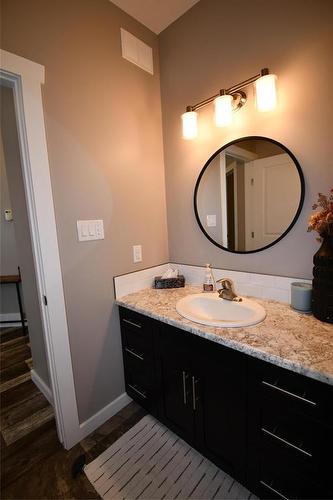 302 Clement Drive, Russell, MB - Indoor Photo Showing Bathroom