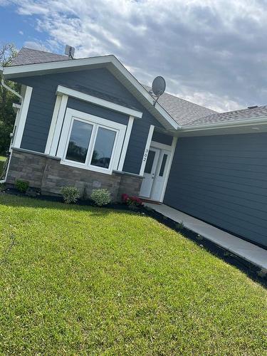 302 Clement Drive, Russell, MB - Outdoor