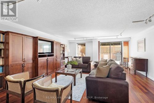 2 - 140 Rideau Terrace, Ottawa, ON - Indoor Photo Showing Living Room