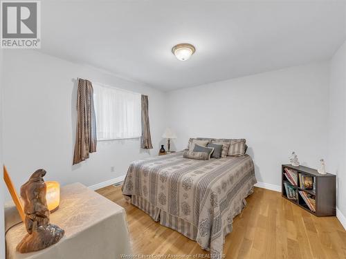 18 Shawnee Court, Leamington, ON - Indoor Photo Showing Bedroom