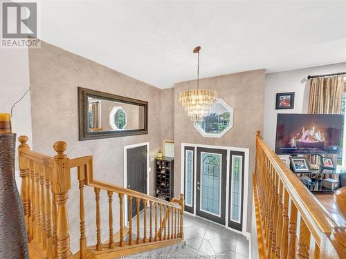 18 Shawnee Court, Leamington, ON - Indoor Photo Showing Other Room