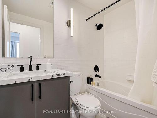 1610-120 Homewood Ave, Toronto, ON - Indoor Photo Showing Bathroom