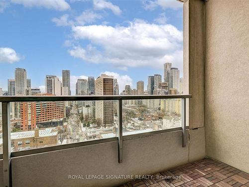 1610-120 Homewood Ave, Toronto, ON - Outdoor With View