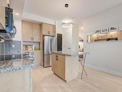 1610-120 Homewood Ave, Toronto, ON - Indoor Photo Showing Kitchen