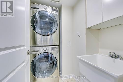 3075 Harebell Gate, Oakville, ON - Indoor Photo Showing Laundry Room