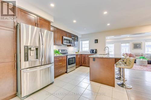 3075 Harebell Gate, Oakville, ON - Indoor Photo Showing Kitchen