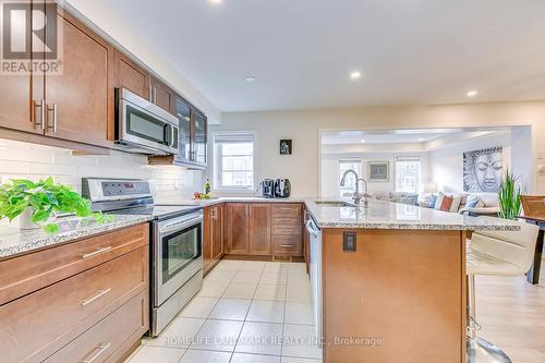 3075 Harebell Gate, Oakville, ON - Indoor Photo Showing Kitchen