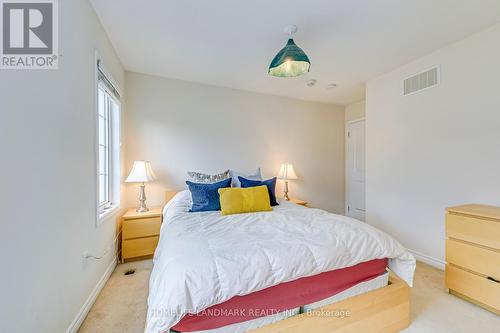 3075 Harebell Gate, Oakville, ON - Indoor Photo Showing Bedroom