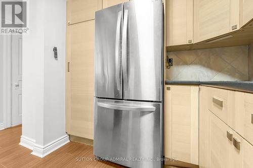 521 St Andrew Street W, Centre Wellington, ON - Indoor Photo Showing Kitchen