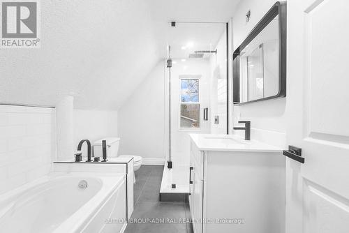 521 St Andrew Street W, Centre Wellington, ON - Indoor Photo Showing Bathroom