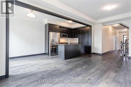 5 Pelican Lane, Hamilton, ON - Indoor Photo Showing Kitchen