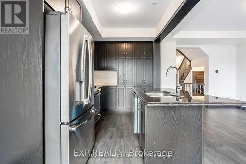 5 Pelican Lane, Hamilton, ON - Indoor Photo Showing Kitchen With Stainless Steel Kitchen With Upgraded Kitchen