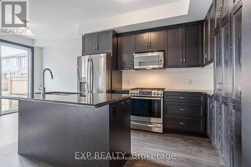 5 Pelican Lane, Hamilton, ON - Indoor Photo Showing Kitchen With Stainless Steel Kitchen With Upgraded Kitchen