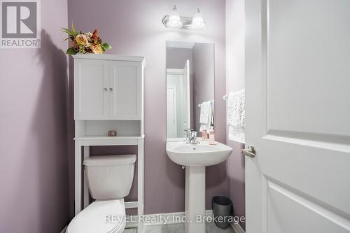 39 Sparkle Drive, Thorold (560 - Rolling Meadows), ON - Indoor Photo Showing Bathroom