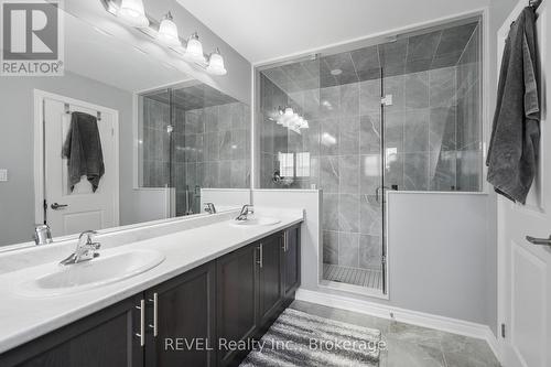 39 Sparkle Drive, Thorold (560 - Rolling Meadows), ON - Indoor Photo Showing Bathroom