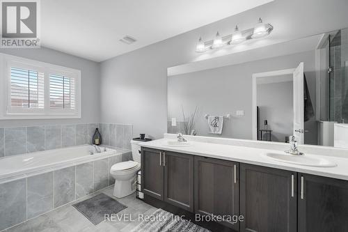 39 Sparkle Drive, Thorold (560 - Rolling Meadows), ON - Indoor Photo Showing Bathroom