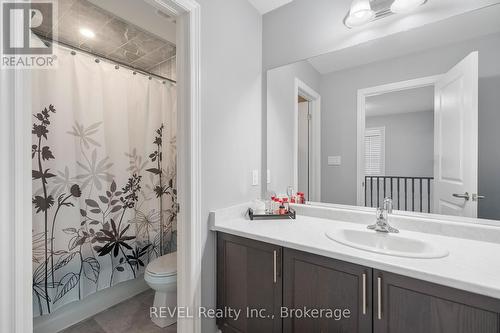 39 Sparkle Drive, Thorold (560 - Rolling Meadows), ON - Indoor Photo Showing Bathroom