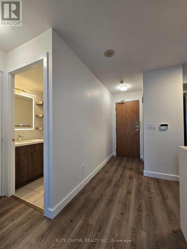 1109 - 5500 Yonge Street, Toronto, ON - Indoor Photo Showing Other Room