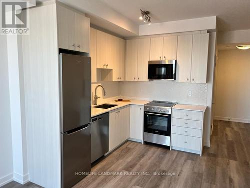 1114 - 5 Wellington Street S, Kitchener, ON - Indoor Photo Showing Kitchen