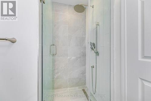 3440 Warley Court, Mississauga, ON - Indoor Photo Showing Bathroom