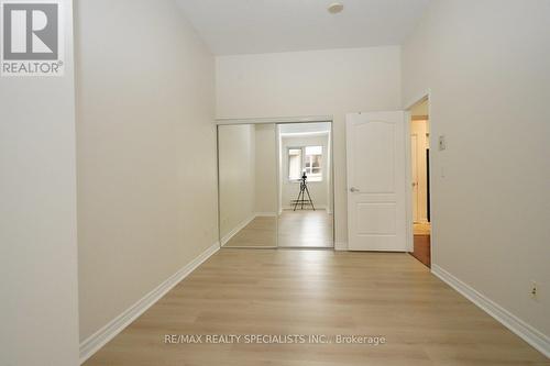 320 - 330 Princess Royal Drive, Mississauga, ON - Indoor Photo Showing Other Room