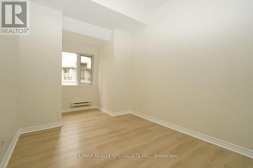 320 - 330 Princess Royal Drive, Mississauga, ON - Indoor Photo Showing Other Room