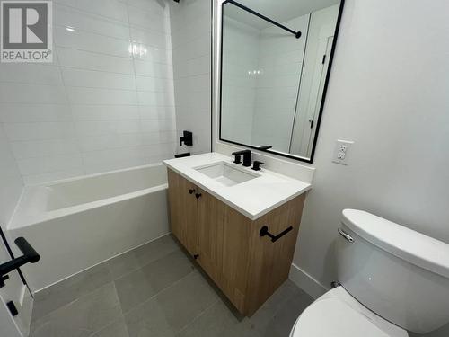 212N 22226 Brown Avenue, Maple Ridge, BC - Indoor Photo Showing Bathroom