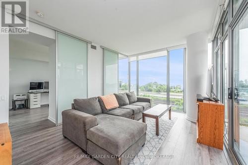 405 - 103 The Queensway, Toronto (High Park-Swansea), ON - Indoor Photo Showing Living Room