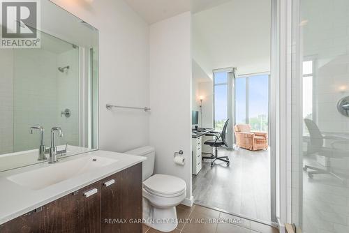 405 - 103 The Queensway, Toronto (High Park-Swansea), ON - Indoor Photo Showing Bathroom