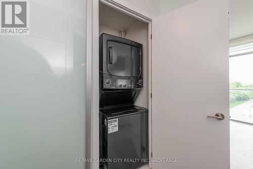 405 - 103 The Queensway, Toronto (High Park-Swansea), ON -  Photo Showing Laundry Room