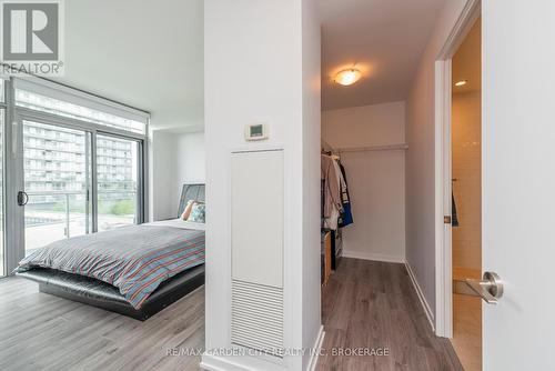 405 - 103 The Queensway, Toronto (High Park-Swansea), ON - Indoor Photo Showing Bedroom