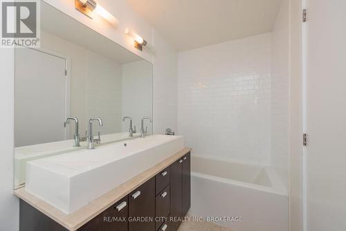 405 - 103 The Queensway, Toronto (High Park-Swansea), ON - Indoor Photo Showing Bathroom