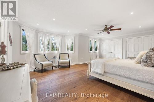 142 Timberline Trail, Aurora, ON - Indoor Photo Showing Bedroom