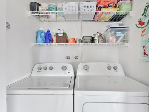 Salle de lavage - 301-585 Rue Robidoux, Marieville, QC - Indoor Photo Showing Laundry Room