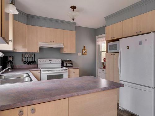 Kitchen - 1387 Rue Du Clos-Des-Artisans, Prévost, QC - Indoor Photo Showing Kitchen With Double Sink