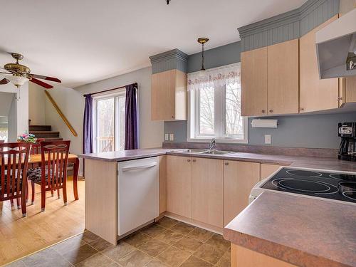 Kitchen - 1387 Rue Du Clos-Des-Artisans, Prévost, QC - Indoor Photo Showing Kitchen With Double Sink