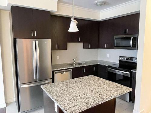 99-590 North Service Rd E, Hamilton, ON - Indoor Photo Showing Kitchen With Double Sink With Upgraded Kitchen