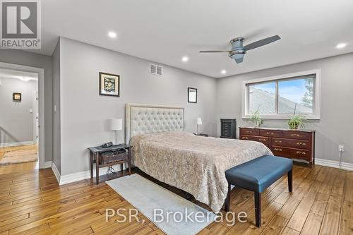 7897 Beaverdams Road, Niagara Falls, ON - Indoor Photo Showing Bedroom