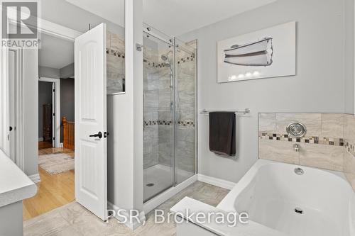 7897 Beaverdams Road, Niagara Falls, ON - Indoor Photo Showing Bathroom