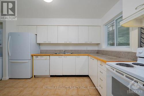 7 - 260 Fenerty Court, Ottawa, ON - Indoor Photo Showing Kitchen With Double Sink