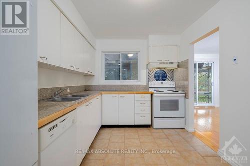 7 - 260 Fenerty Court, Ottawa, ON - Indoor Photo Showing Kitchen With Double Sink