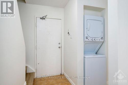 7 - 260 Fenerty Court, Ottawa, ON - Indoor Photo Showing Laundry Room