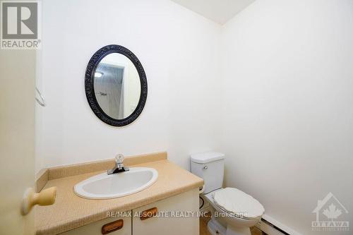 7 - 260 Fenerty Court, Ottawa, ON - Indoor Photo Showing Bathroom