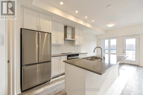 154 Elgin Street, Orillia, ON - Indoor Photo Showing Kitchen With Double Sink With Upgraded Kitchen