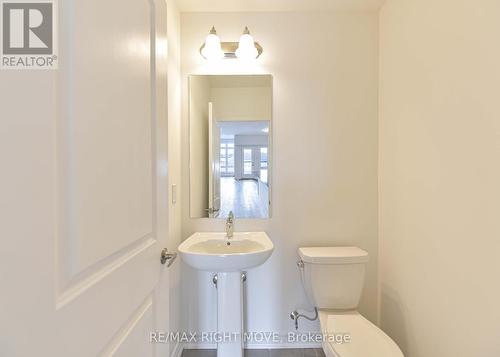 154 Elgin Street, Orillia, ON - Indoor Photo Showing Bathroom