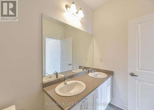 154 Elgin Street, Orillia, ON - Indoor Photo Showing Bathroom